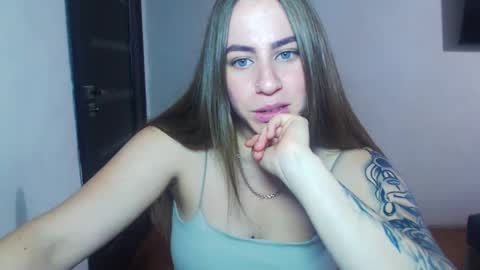 Snapshot of sexyyuliia777 chatting on 14, 10, 2025 Yuliia online show from 14, 10, 2025