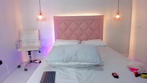 Snapshot of shadahi chatting on 2, 10, 2025 Shadahi online show from 2, 10, 2025