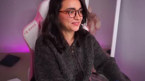 Snapshot of shadowlotus_ chatting on 18, 11, 2025 Lily online show from 18, 11, 2025