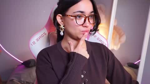 Snapshot of shadowlotus_ chatting on 19, 11, 2025 Lily online show from 19, 11, 2025