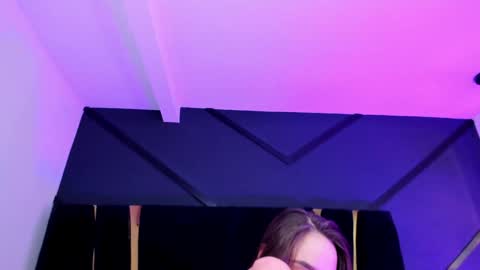 Shaina Vasquez online show from 22, 12, 2024