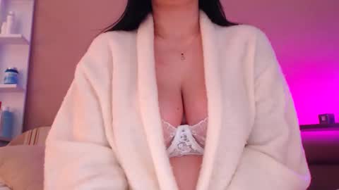 Mila online show from 28, 3, 2026