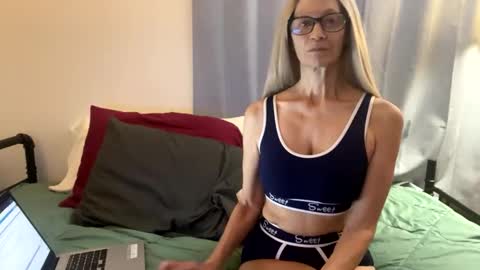 Shaman Woman online show from 15, 1, 2026