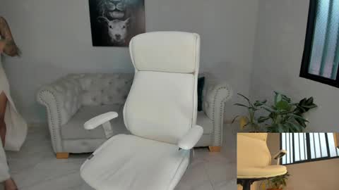 onlyfans shanabellucy online show from 10, 1, 2025