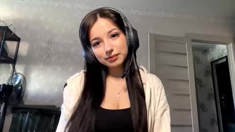 Snapshot of shanaecornish chatting on 21, 10, 2025 Viola online show from 21, 10, 2025