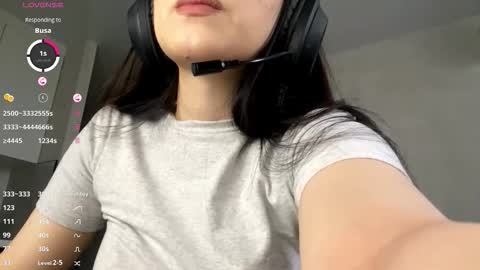 Snapshot of shanaecornish chatting on 4, 12, 2025 Viola online show from 4, 12, 2025