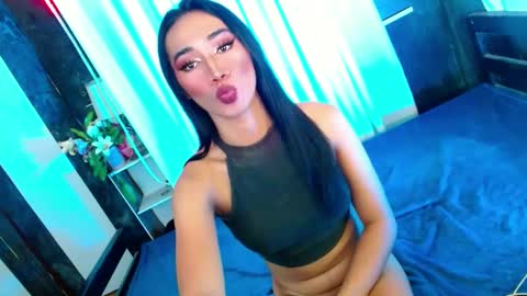 Snapshot of shane_hugexx chatting on 11, 2, 2025 MISS SHANE online show from 11, 2, 2025