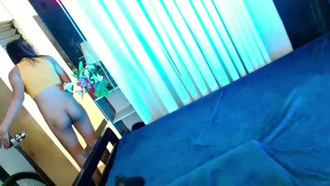 Snapshot of shane_hugexx chatting on 15, 2, 2025 MISS SHANE online show from 15, 2, 2025