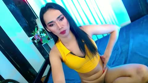 Snapshot of shane_hugexx chatting on 15, 2, 2025 MISS SHANE online show from 15, 2, 2025