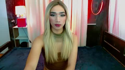 Snapshot of shane_hugexx chatting on 28, 2, 2025 MISS SHANE online show from 28, 2, 2025