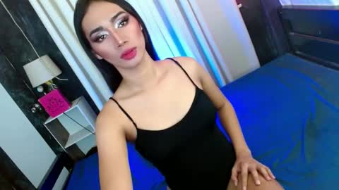 Snapshot of shane_hugexx chatting on 4, 3, 2025 MISS SHANE online show from 4, 3, 2025