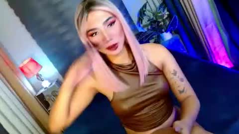 Snapshot of shane_hugexx chatting on 11, 9, 2025 MISS SHANE online show from 11, 9, 2025