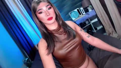 Snapshot of shane_hugexx chatting on 24, 9, 2025 MISS SHANE online show from 24, 9, 2025