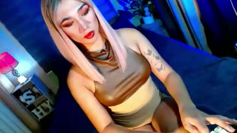 Snapshot of shane_hugexx chatting on 3, 10, 2025 MISS SHANE online show from 3, 10, 2025