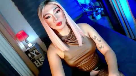 Snapshot of shane_hugexx chatting on 12, 10, 2025 MISS SHANE online show from 12, 10, 2025