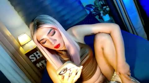 Snapshot of shane_hugexx chatting on 29, 11, 2025 MISS SHANE online show from 29, 11, 2025