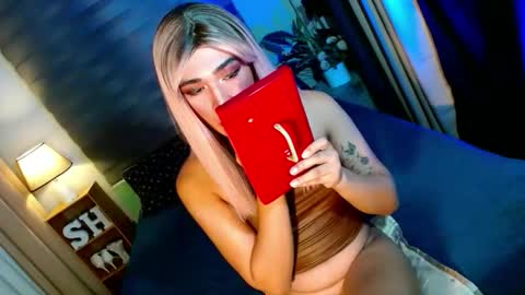 Snapshot of shane_hugexx chatting on 2, 12, 2025 MISS SHANE online show from 2, 12, 2025