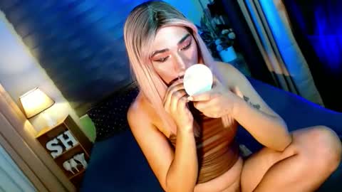 Snapshot of shane_hugexx chatting on 3, 12, 2025 MISS SHANE online show from 3, 12, 2025