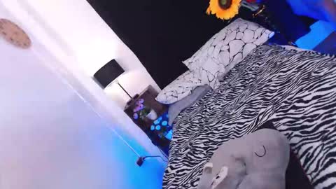 Snapshot of shane_hugexx chatting on 2, 3, 2026 MISS SHANE online show from 2, 3, 2026