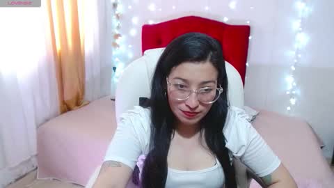 Shanel  online show from 18, 9, 2025