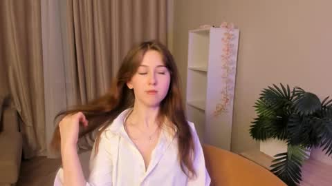 me name is Mia online show from 16, 4, 2026