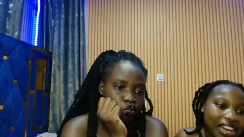 Snapshot of shaniz_shallet chatting on 26, 11, 2025 Shaniz online show from 26, 11, 2025