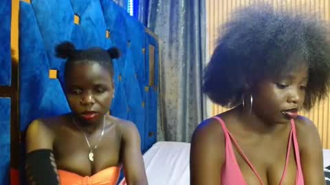 Snapshot of shaniz_shallet chatting on 4, 12, 2025 Shaniz online show from 4, 12, 2025