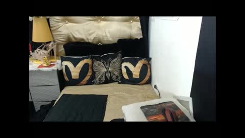 Snapshot of shanleehotcreammy chatting on 16, 12, 2025 shanleehotcreammy online show from 16, 12, 2025