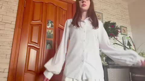Snapshot of shannabamforth chatting on 23, 5, 2026 Elina online show from 23, 5, 2026