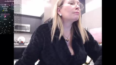 Shannon07 online show from 22, 12, 2025