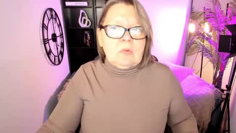 Snapshot of shannonshine chatting on 13, 4, 2026 Shannon online show from 13, 4, 2026