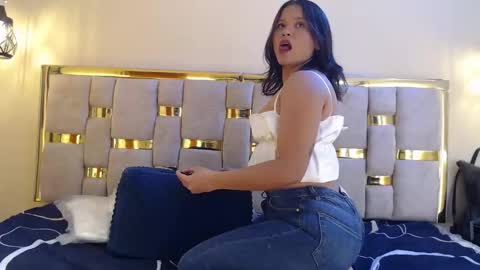 Snapshot of shantall_05 chatting on 4, 10, 2025 shantall 05 online show from 4, 10, 2025