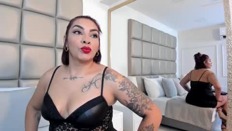 shantalltorres online show from 10, 10, 2025