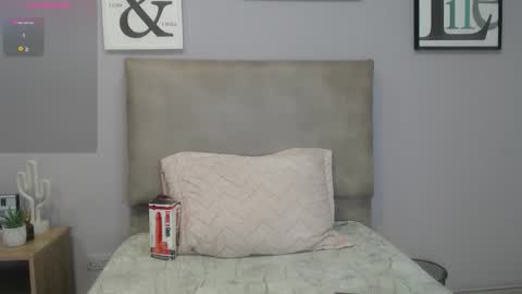 shara_rios online show from 15, 10, 2025