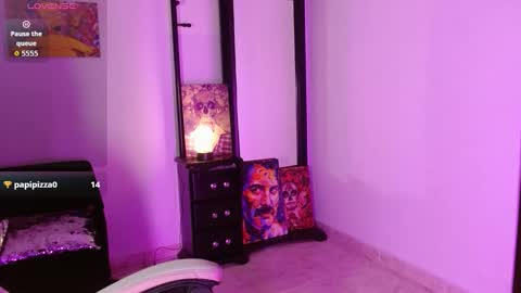 sharaross1 online show from 11, 11, 2025