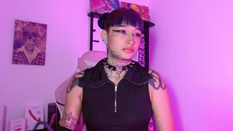 sharaross1 online show from 22, 3, 2026