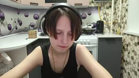 Snapshot of sharleenyodis chatting on 8, 7, 2026 Sara online show from 8, 7, 2026