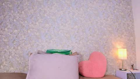 Snapshot of sharlott_kiss chatting on 22, 10, 2025 Sharlott online show from 22, 10, 2025