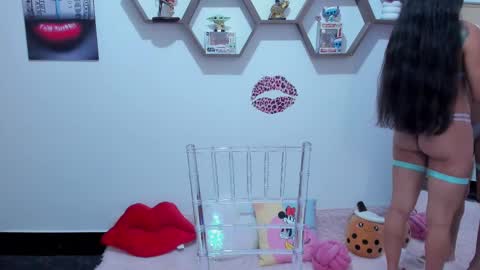 Snapshot of sharonsander1 chatting on 4, 10, 2025 Sharon online show from 4, 10, 2025