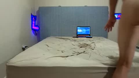 Snapshot of shave_deeez chatting on 22, 11, 2025 shave deeez online show from 22, 11, 2025