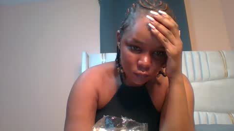 Snapshot of shay_diva chatting on 12, 10, 2025 Shay diva online show from 12, 10, 2025