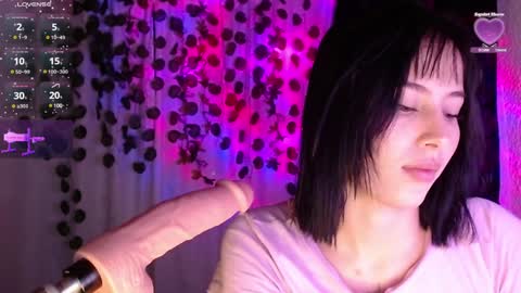 Shayla 3 online show from 18, 12, 2024