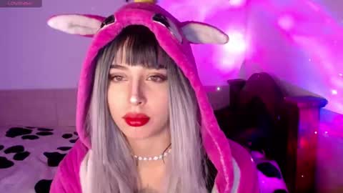 Shayla 3 online show from 12, 10, 2025