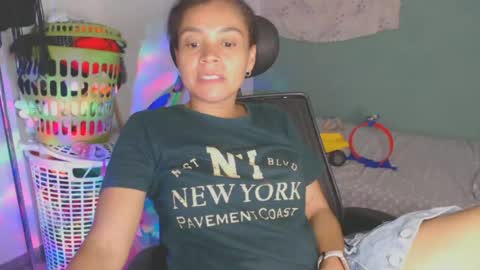 Snapshot of shayna_cute chatting on 29, 6, 2026 Shayna online show from 29, 6, 2026