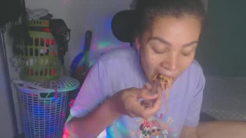 Snapshot of shayna_cute chatting on 30, 6, 2026 Shayna online show from 30, 6, 2026