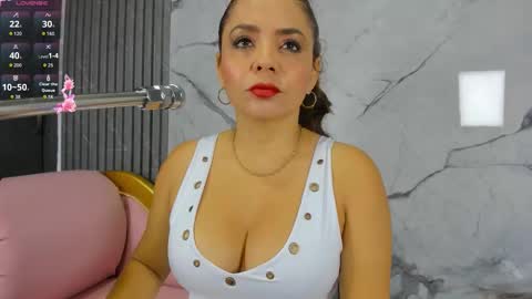 Snapshot of shayra_boobs2 chatting on 15, 12, 2025 shayra_boobs2 online show from 15, 12, 2025
