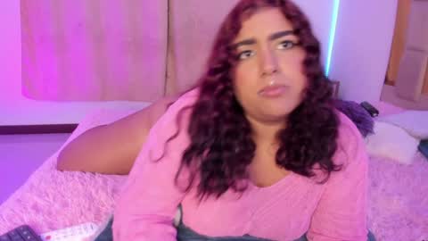 Snapshot of sheeylaroee chatting on 13, 12, 2024 Heidy online show from 13, 12, 2024