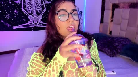 Snapshot of sheeylaroee chatting on 16, 1, 2025 Heidy online show from 16, 1, 2025