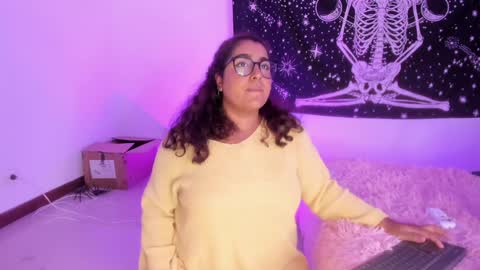 Snapshot of sheeylaroee chatting on 7, 2, 2025 Heidy online show from 7, 2, 2025