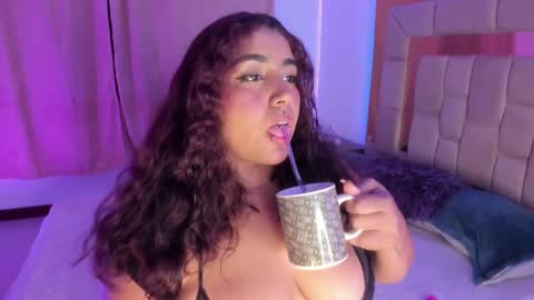 Snapshot of sheeylaroee chatting on 13, 2, 2025 Heidy online show from 13, 2, 2025